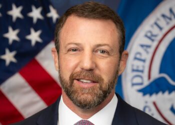 Trump moves to pay DHS employees during shutdown, but lawmakers are no closer to ending it