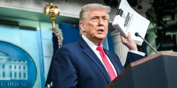 Chris Hayes and Jen Psaki burst out laughing at Donald Trump's Iran claim