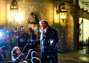 Donald Trump fires back at Wall Street Journal for calling him a sucker