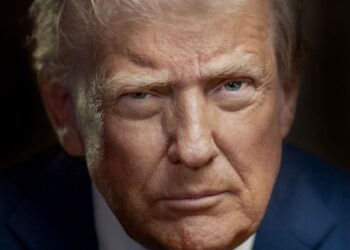 Donald Trump warns Iran of total destruction before 8 p.m. deadline