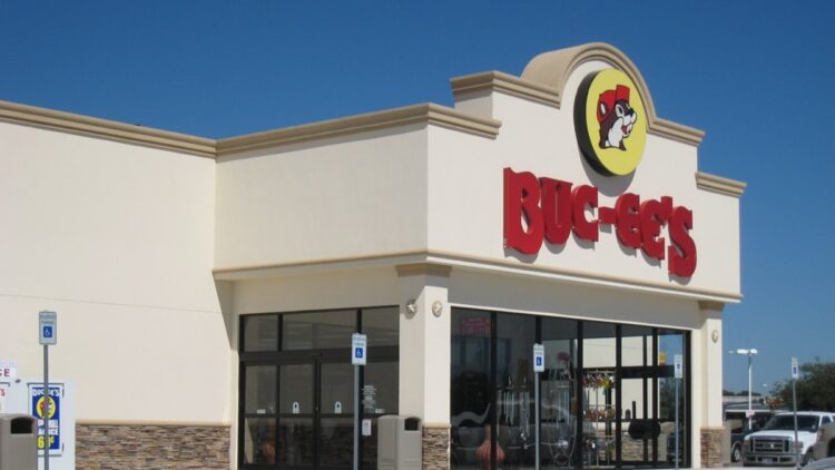 Georgia man shames Buc-ee's customers at pumps, but they clap back hard