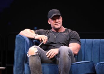 Photos show Alan Ritchson walked away from street brawl nearly unscathed, but neighbor took the real damage