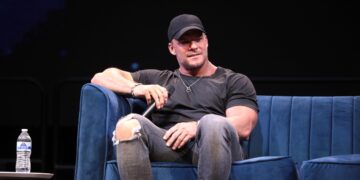 Photos show Alan Ritchson walked away from street brawl nearly unscathed, but neighbor took the real damage
