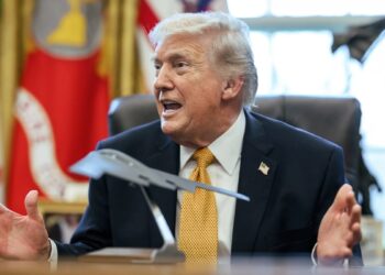Trump says UK 'was not there' as he threatens to rip up trade deal