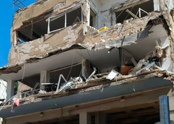 Trump warns Iran of 'Power Plant Day' and 'Bridge Day' if Strait of Hormuz stays closed