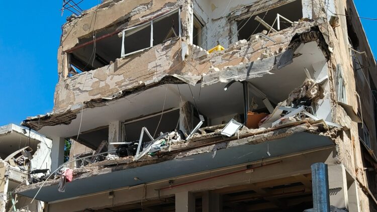 Trump warns Iran of 'Power Plant Day' and 'Bridge Day' if Strait of Hormuz stays closed