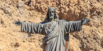 Two Israeli soldiers detained after sledgehammer attack on Jesus statue