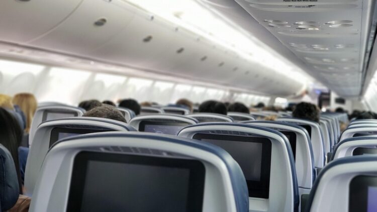Woman gets violently sick on a 10-hour flight, and accidentally unlocks first class 1 Woman gets violently sick on a 10-hour flight, and accidentally unlocks first class