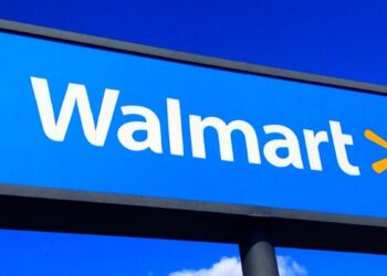 Mother found a hardened dark mass inside a sealed bag of Great Value tortilla chips, so she asked Walmart to explain